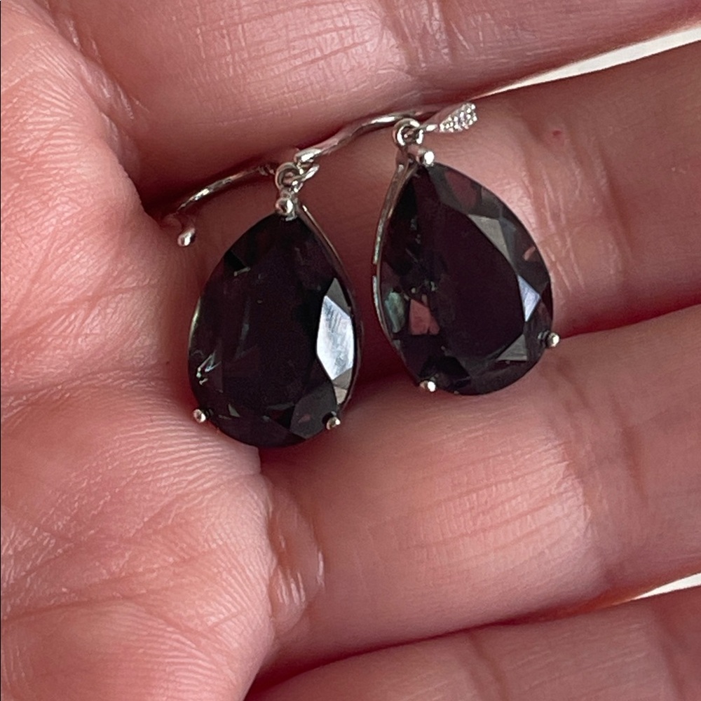 Elegant Natural Green Topaz Teardrop Dangling Earrings in 925 Sterling Silver - Picture 9 of 11